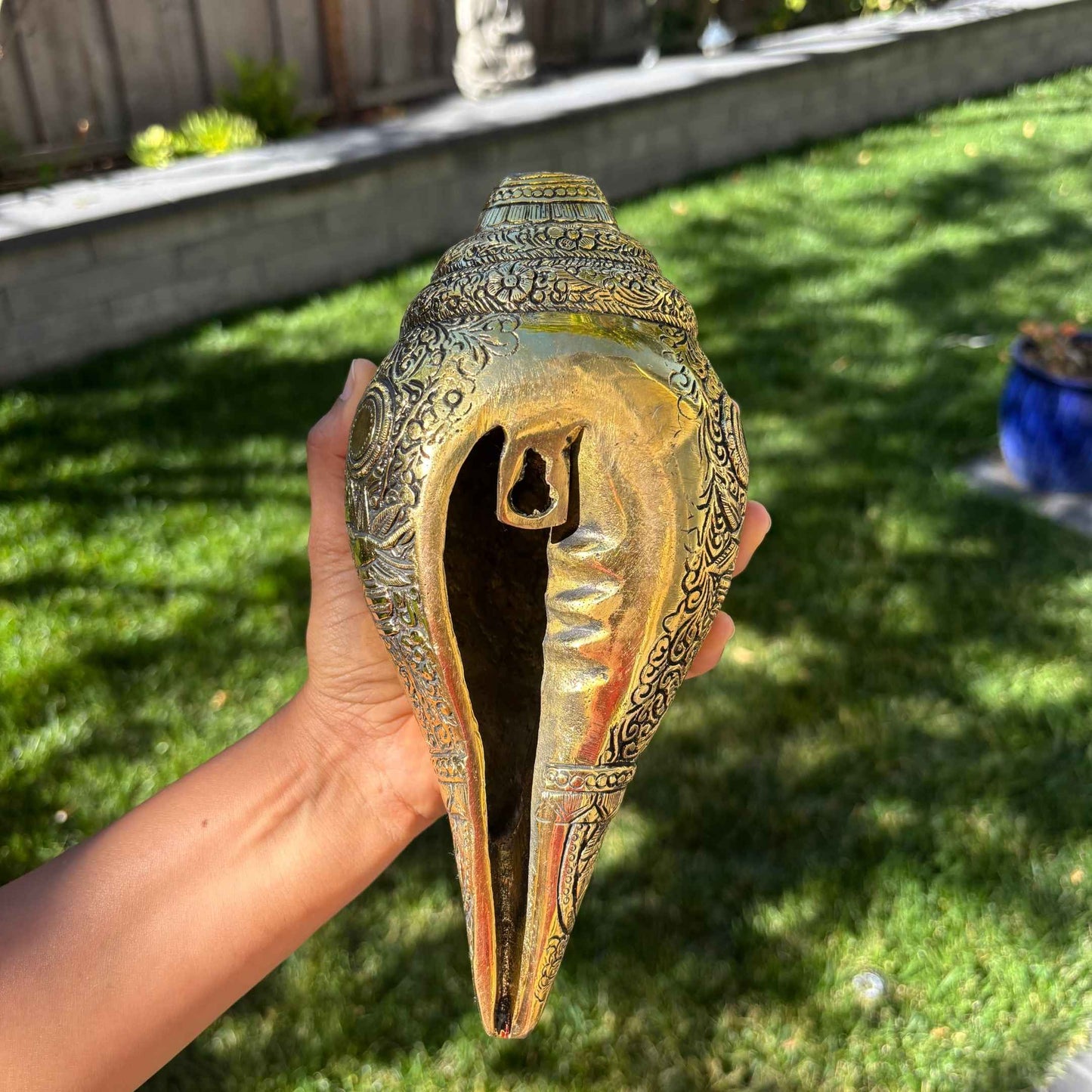 Brass Vishnu Shankh 10-inch conch – handcrafted pooja decor housewarming gift