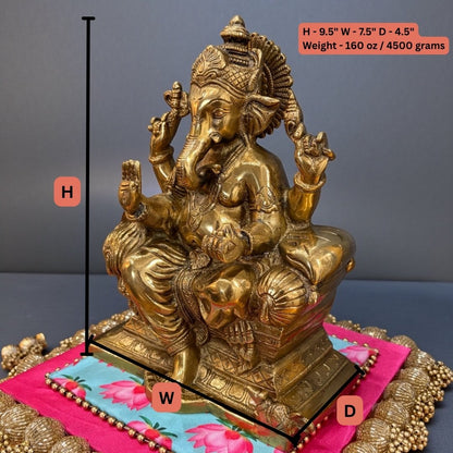 Product spec image showing 9.5" height, 7.5" width, 4.5" depth and 4500g weight of Brass Ganesha idol