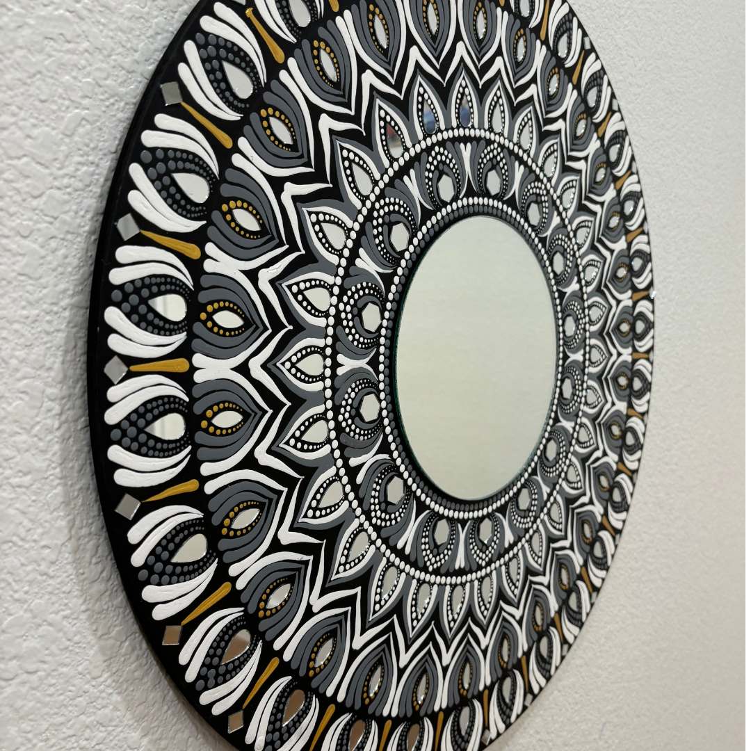 Urli Utsav 24 Inches Lippan Mirror - Black & White