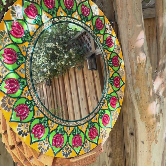 video of Stylish Mandala  Lippan Mirror 