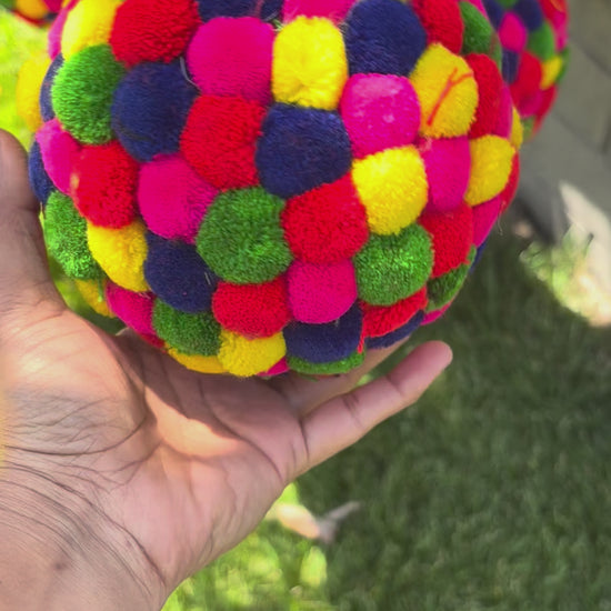 Video of Multicolor Pompom Ball Garland