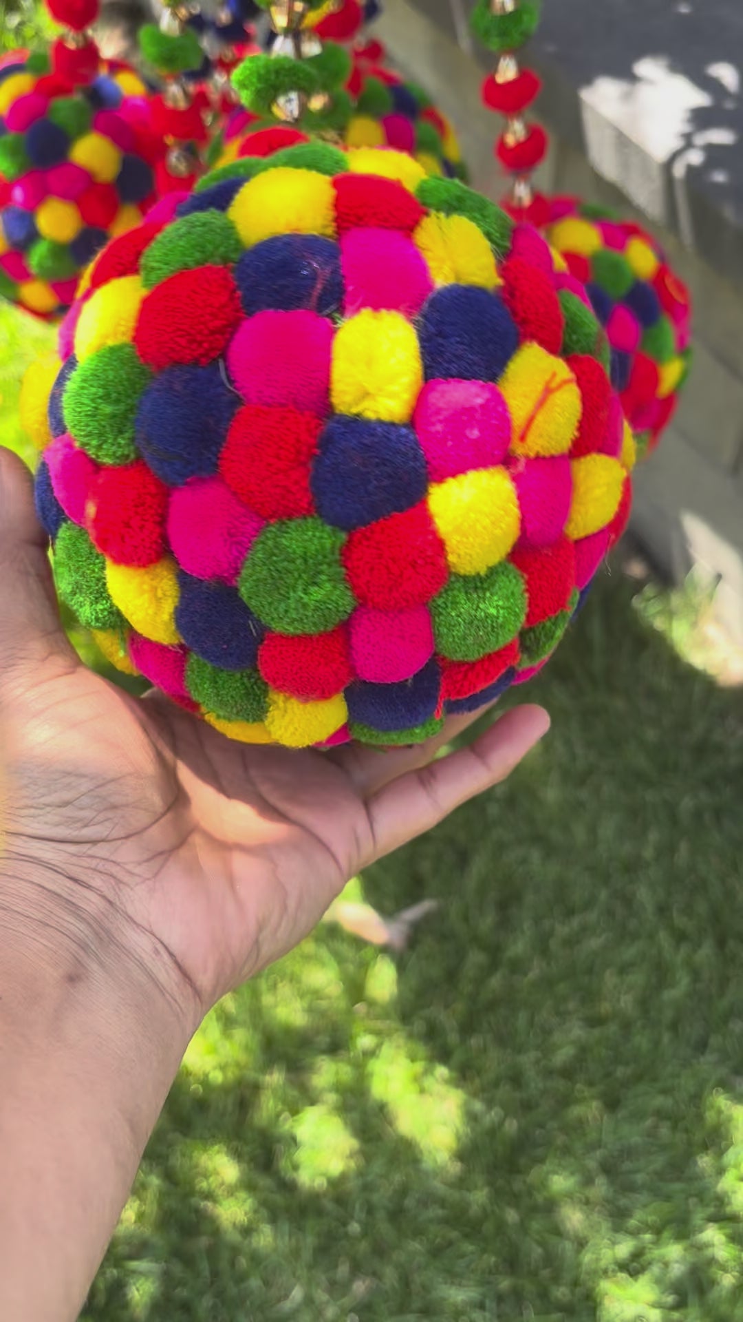 Video of Multicolor Pompom Ball Garland