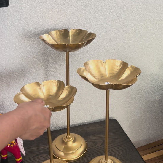 Video Of Standing T-Light Holder Set